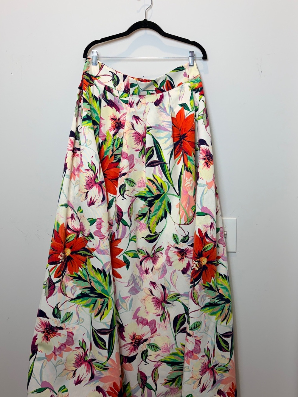 Eliza J White Skirt with Bright Floral Print - Picture 2 of 4